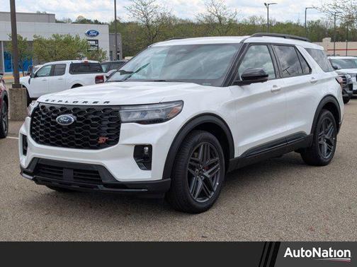 Star White Metallic Tri-Coat 2026 Ford Explorer ST