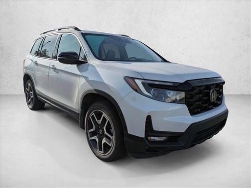 Platinum White Pea 2023 Honda Passport AWD Elite