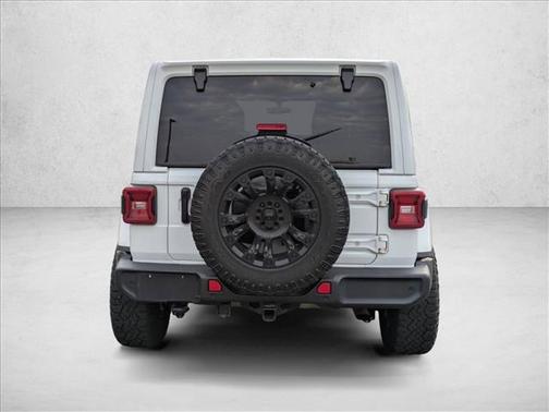 Bright White Clearcoat 2021 Jeep Wrangler Unlimited Sahara