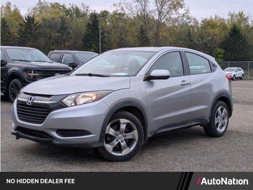Lunar Silver Metallic 2018 Honda HR-V LX