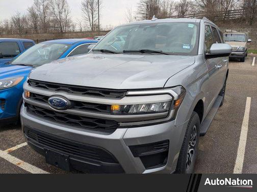 Iconic Silver Metallic 2024 Ford Expedition Max XLT