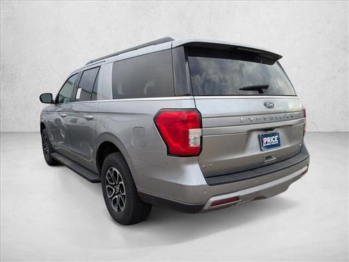 Iconic Silver Metallic 2024 Ford Expedition Max XLT
