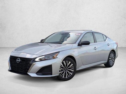 Brilliant Silver Metallic 2024 Nissan Altima 2.5 SV