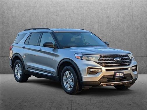 Photo 3 of 26 of 2020 Ford Explorer XLT