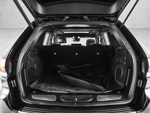 Diamond Black Crystal Pearlcoat 2018 Jeep Grand Cherokee High Altitude