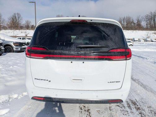 2025 Chrysler Pacifica Limited