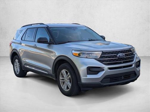 Iconic Silver Metallic 2023 Ford Explorer XLT