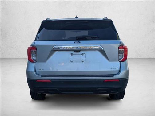 Iconic Silver Metallic 2023 Ford Explorer XLT