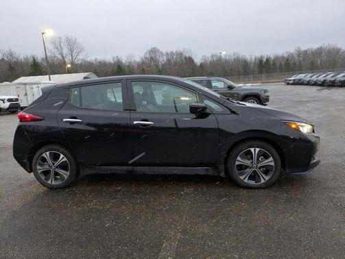 2022 Nissan Leaf SL PLUS 62 kWh