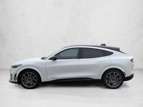 Star White Metallic Tri-Coat 2025 Ford Mustang Mach-E GT