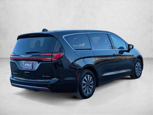 2024 Chrysler Pacifica Hybrid Select
