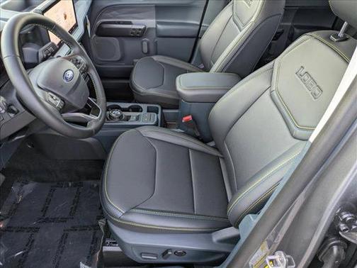2025 Ford Maverick Lobo Standard