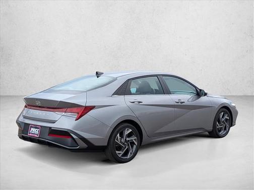 2025 Hyundai ELANTRA SEL