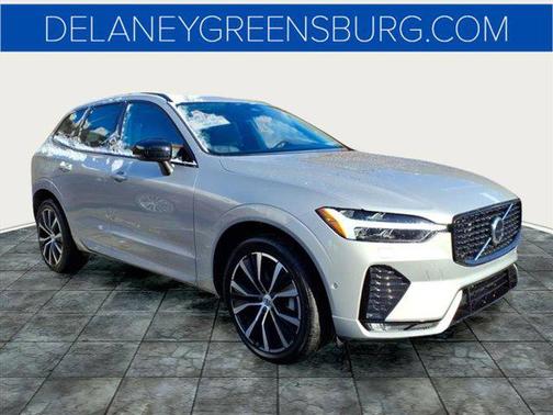 2023 Volvo XC60 B5 Plus Dark Theme