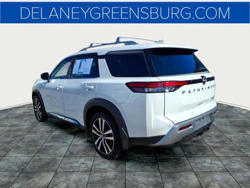2023 Nissan Pathfinder Platinum 4WD