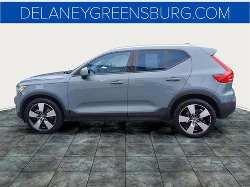 2020 Volvo XC40 T5 Momentum
