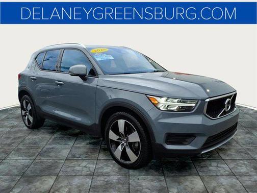 2020 Volvo XC40 T5 Momentum