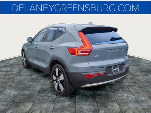 2020 Volvo XC40 T5 Momentum