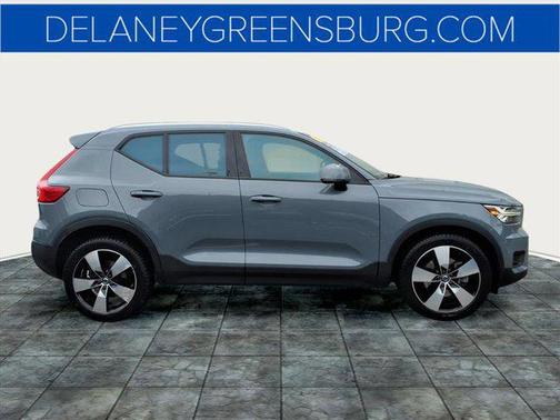 2020 Volvo XC40 T5 Momentum
