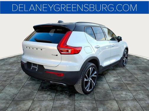 2019 Volvo XC40 T5 R-Design