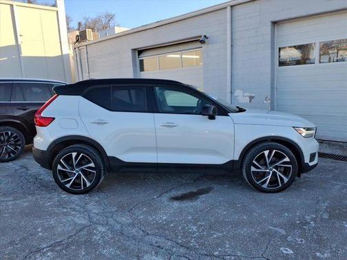 2019 Volvo XC40 T5 R-Design