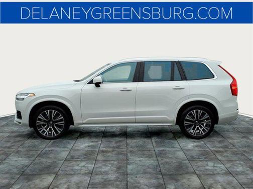 2022 Volvo XC90 T6 Momentum