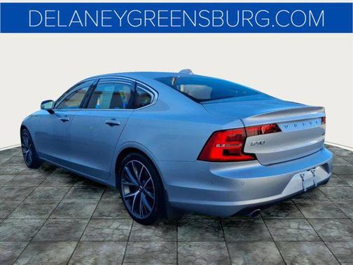 2018 Volvo S90 T5 Momentum
