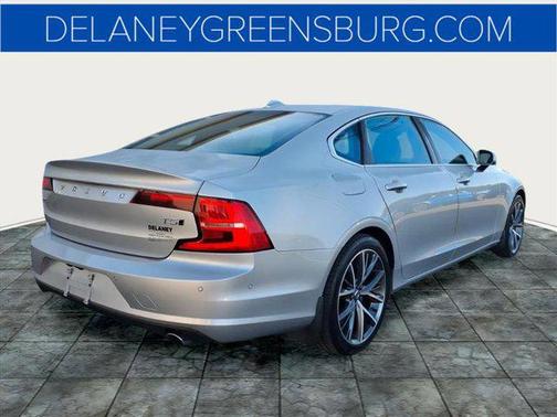 2018 Volvo S90 T5 Momentum