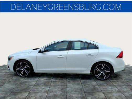 2017 Volvo S60 T6 R-Design Platinum