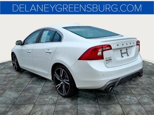 2017 Volvo S60 T6 R-Design Platinum