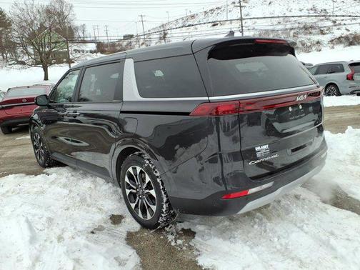 2022 Kia Carnival EX
