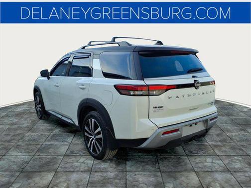 2024 Nissan Pathfinder Platinum