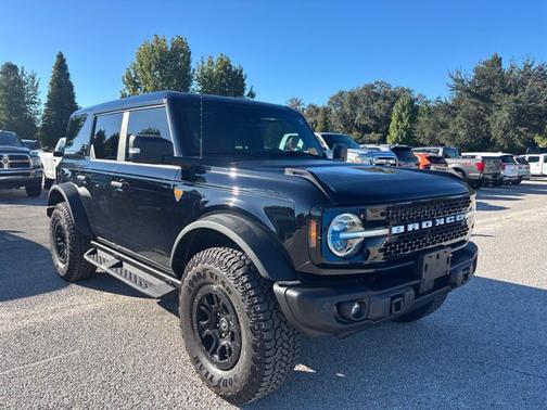 SHADOW BLACK 2025 Ford Bronco BADLANDS