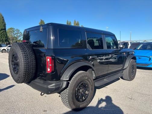 SHADOW BLACK 2025 Ford Bronco BADLANDS