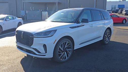 Pristine White Metallic Tri-Coat 2026 Lincoln Aviator Black Label AWD