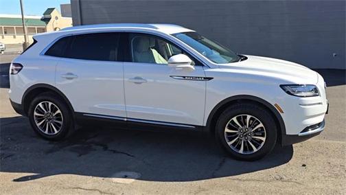 2022 Lincoln Nautilus Standard