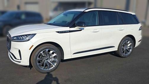Pristine White Metallic Tri-Coat 2026 Lincoln Aviator Premiere