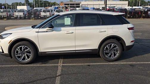 2025 Lincoln Corsair Premiere