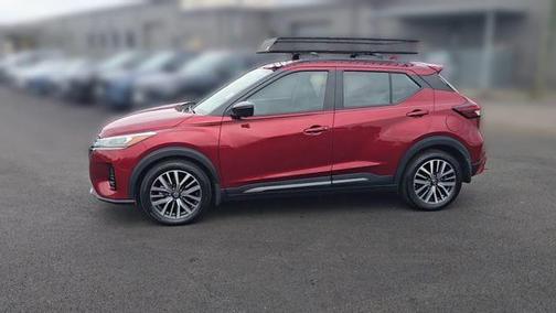 Scarlet Ember Tintcoat 2021 Nissan Kicks SR