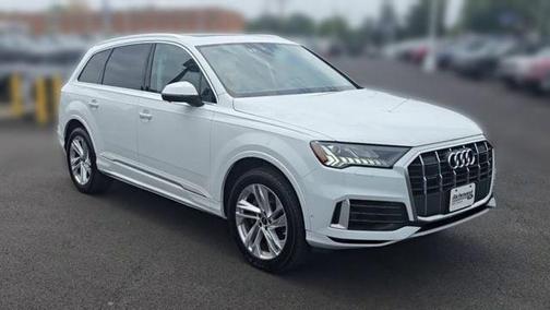 Glacier White Metallic 2024 Audi Q7 55 Premium Plus