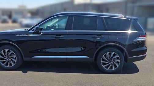 Infinite Black Metallic Clearcoat 2026 Lincoln Aviator Premiere