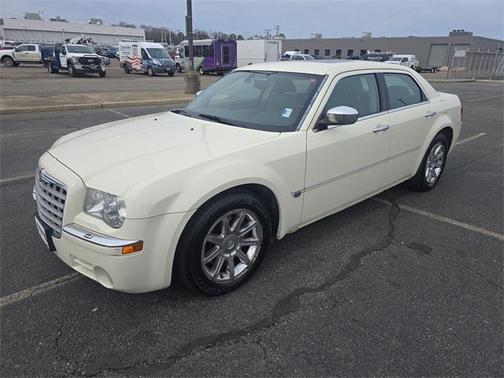 2005 Chrysler 300C Base