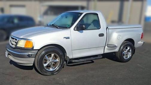 Silver Clearcoat Metallic 2004 Ford F-150 Heritage XL Flareside