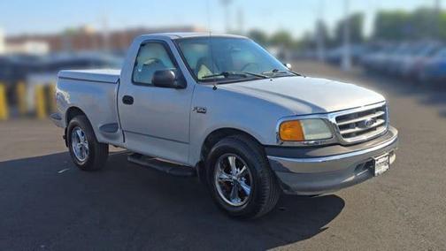 Silver Clearcoat Metallic 2004 Ford F-150 Heritage XL Flareside