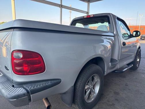 Silver Clearcoat Metallic 2004 Ford F-150 Heritage XL Flareside