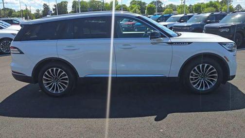 Pristine White Metallic Tri-Coat 2020 Lincoln Aviator Reserve AWD