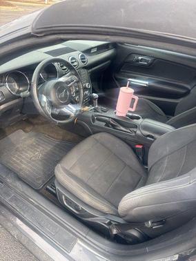 2016 Ford Mustang V6