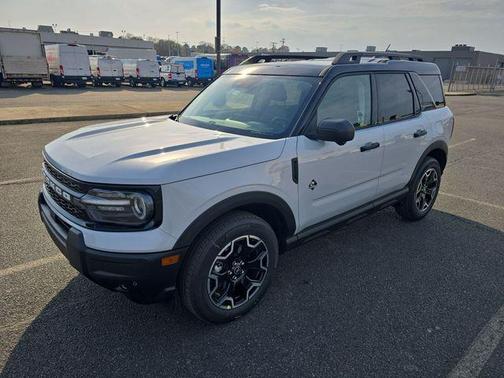 Space White Metallic 2026 Ford Bronco Sport Outer Banks