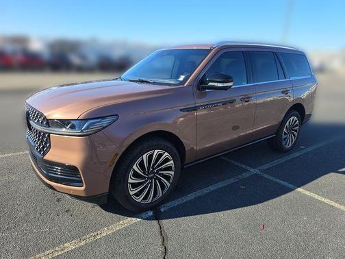 Sunrise Copper Metallic Pearlcoat 2025 Lincoln Navigator Black Label