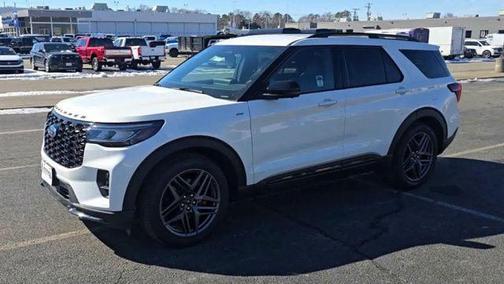 Star White Metallic Tri-Coat 2025 Ford Explorer ST-Line